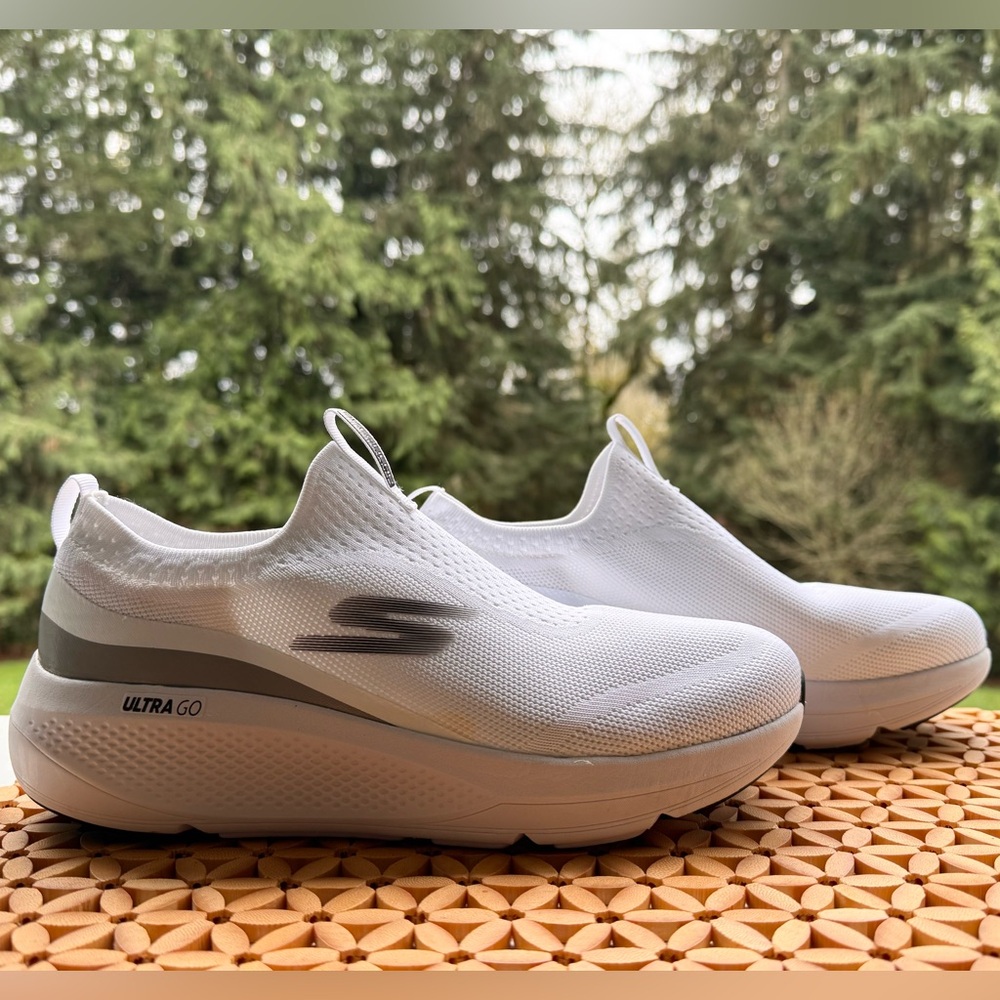 💙 SKECHERS ULTRA GO GOGO MAT SLIP ONS